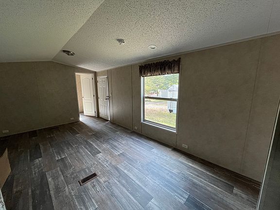 2nd image of 100 Tuckaway Dr #15