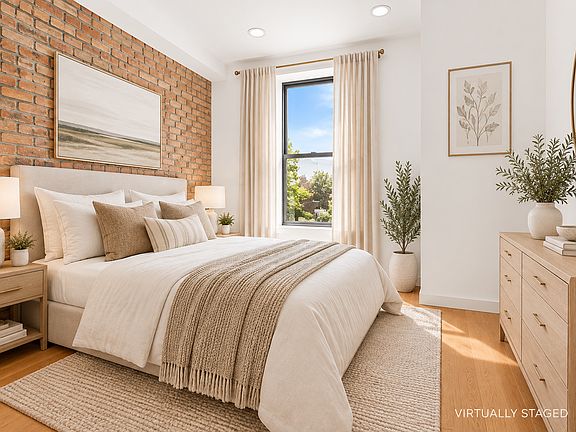 5th image of 35 Lexington Ave #3