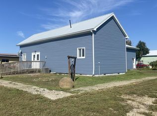 202 1st St SW, Camp Crook, SD 57724