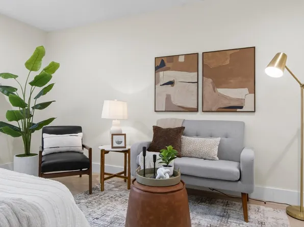 27 Gordon St APT 305, Framingham, MA 01702