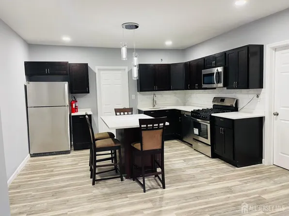 5031 Woodbridge Ave, Edison, NJ 08837