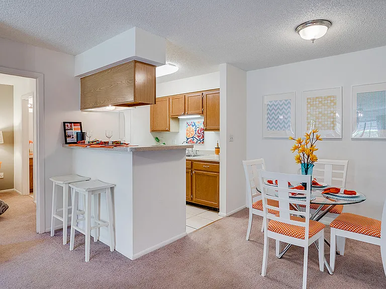 Forestlake Apartments — Photo 2