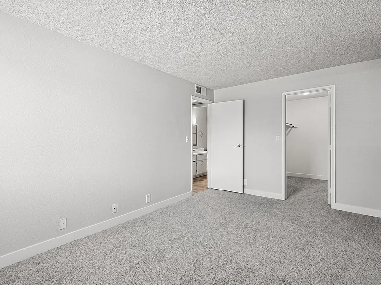 Peoria Grand Apartments — Photo 25