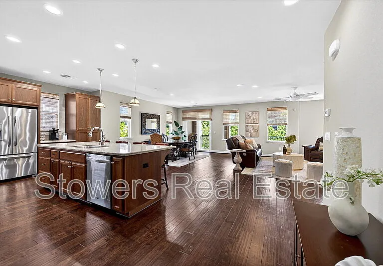 3273 Central Pkwy — Photo 2