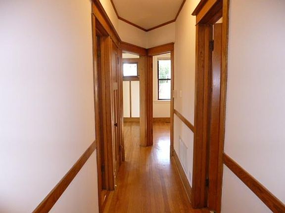 2nd image of 3614 N Paulina St APT 3