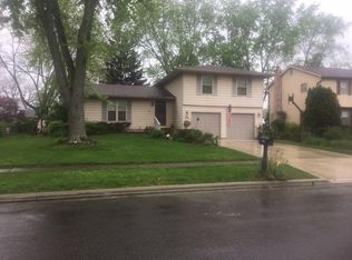 2323 Josephine Cir, Grove City, OH