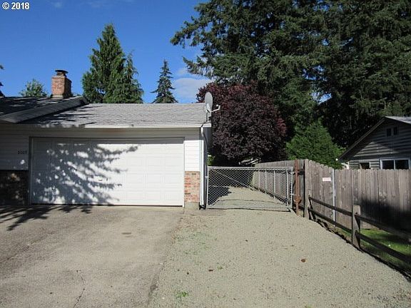 2nd image of 8009 NE 138th Ave