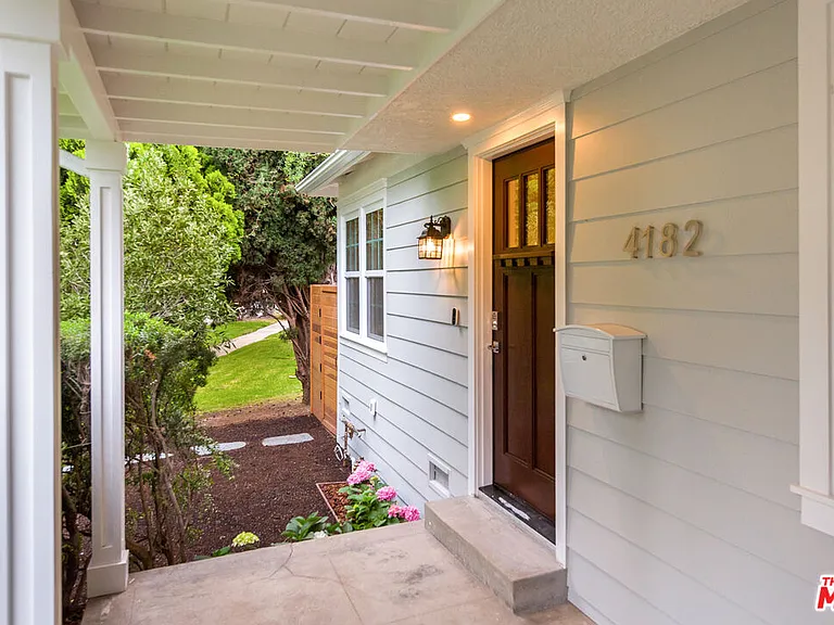 4182 Jackson Ave — Photo 2