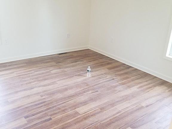 4th image of 15 Winthrop St #A