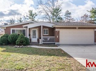 31703 Scone St, Livonia, MI 48154