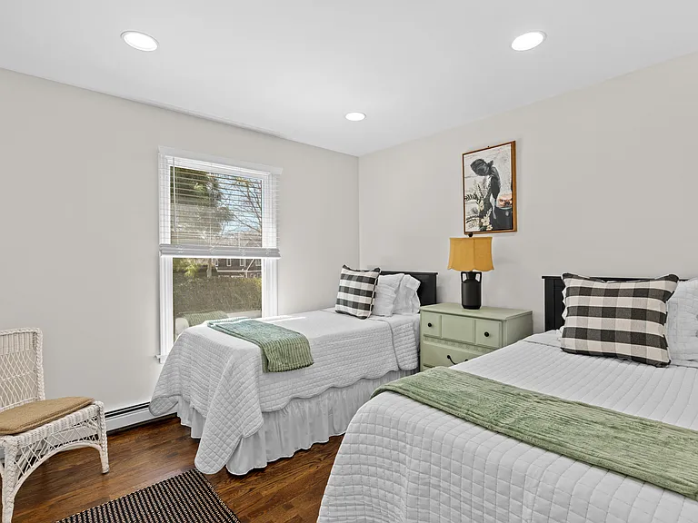52 Summit Dr — Photo 21