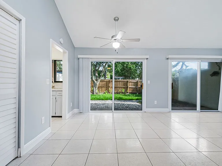 2304 Inagua Way — Photo 32