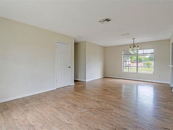 4th image of 962 ROCKHILL STREET