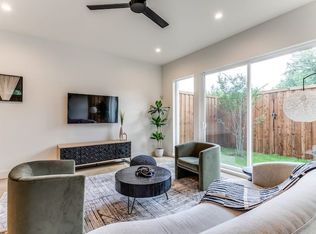 911 Muncie Ave, Dallas, TX 75212