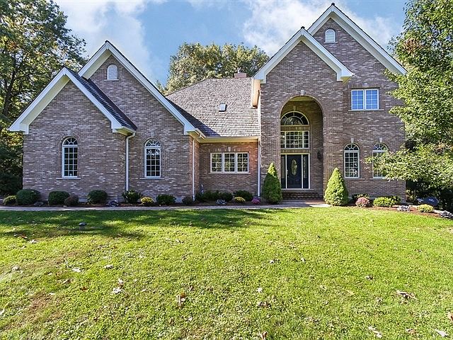 1st image of 16816 W Cherrywood Ln