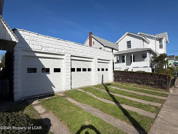 4th image of 526 N Franklin St