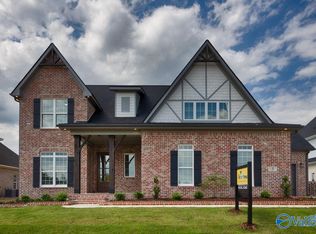 8320 Grayback Blvd, Owens Cross Roads, AL 35763