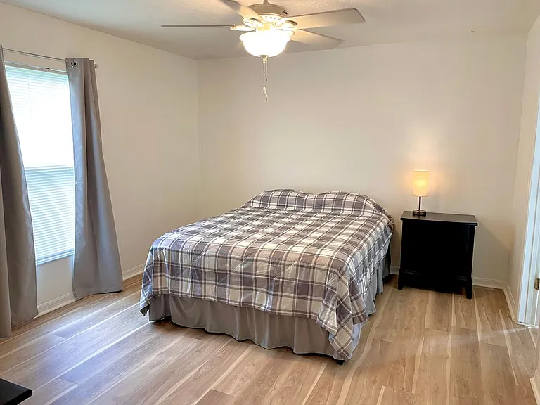 3221 Westminster Ave SE — Photo 7