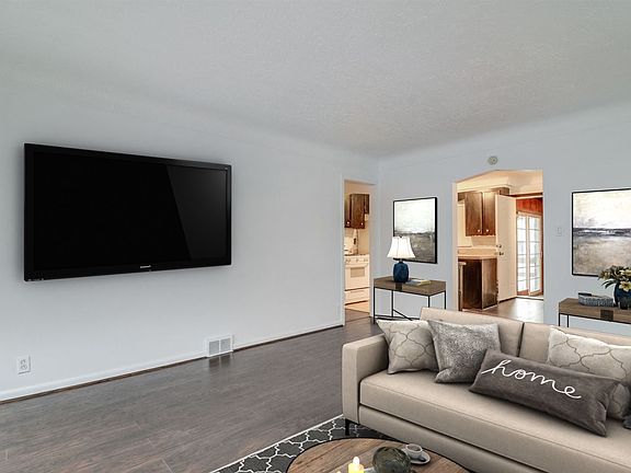 4th image of 1343 Pagel Ave #1