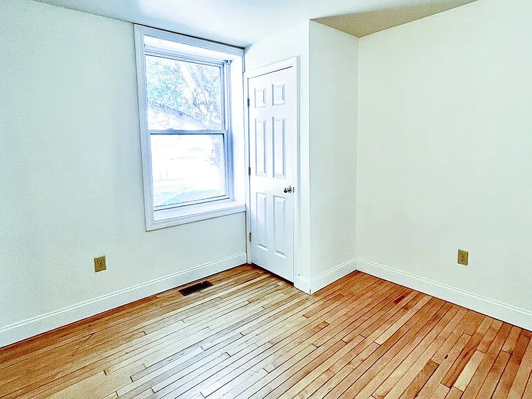 46 King Street — Photo 6