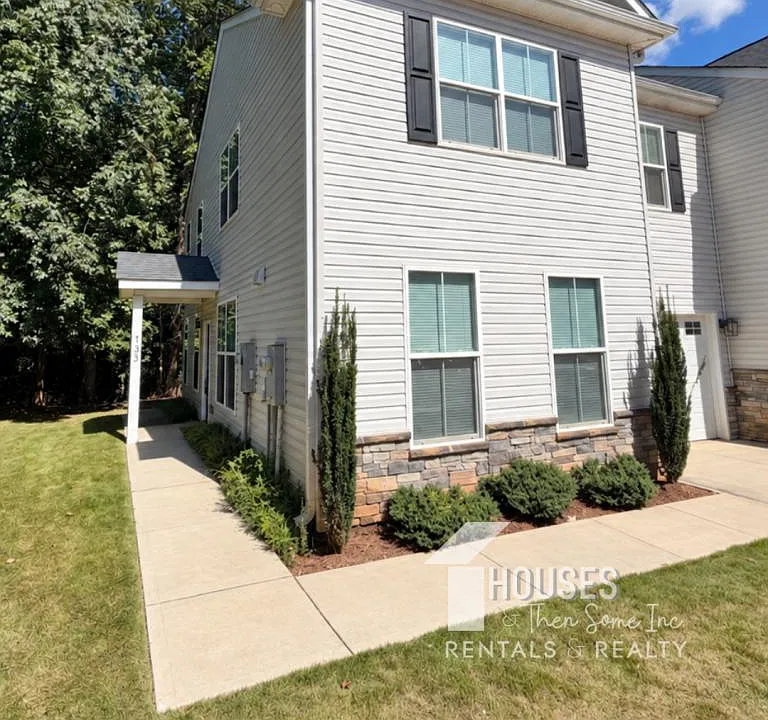 233 Marshland Ln