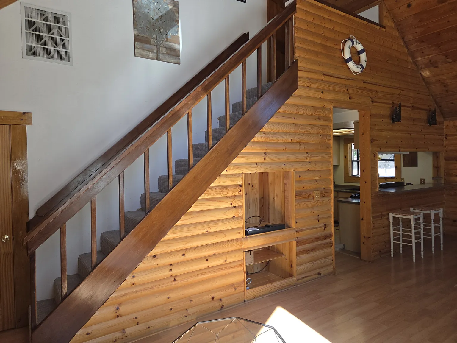 3 bed, 1340 sqft, $3,400 — Photo 2