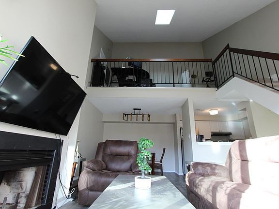 3rd image of 1016 Aspen Dr
