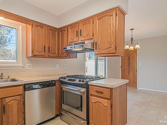 5th image of 2606 Sequoia Pkwy