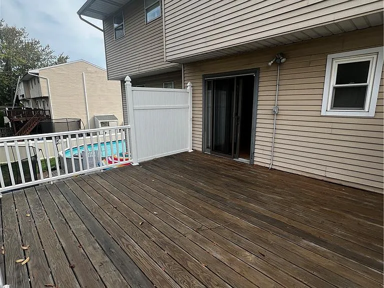 3113 Lucas Dr — Photo 18