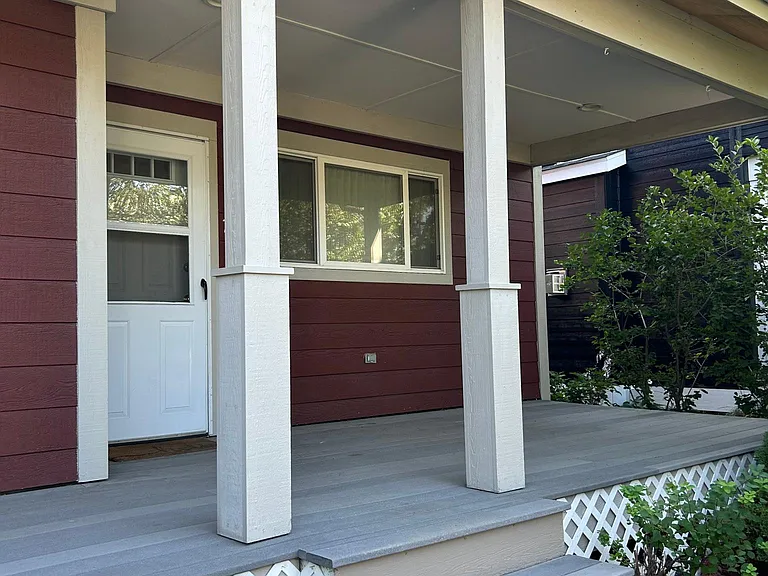 726 N 15th Ave — Photo 2