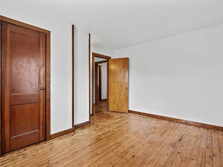 1858 Wilbur Ave — Photo 8
