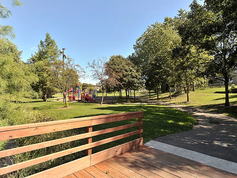 Beech Pointe — Photo 1
