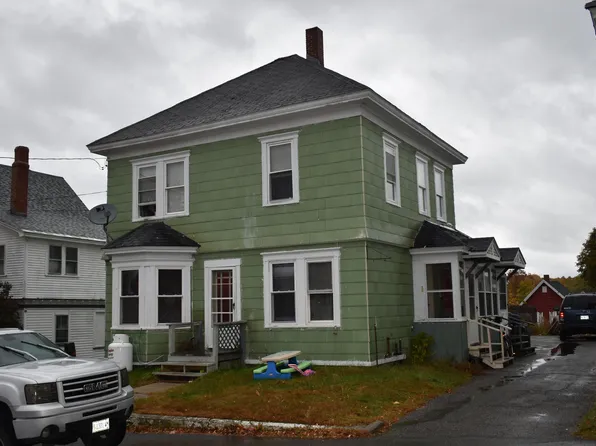 21 Penobscot Avenue, Millinocket, ME 04462