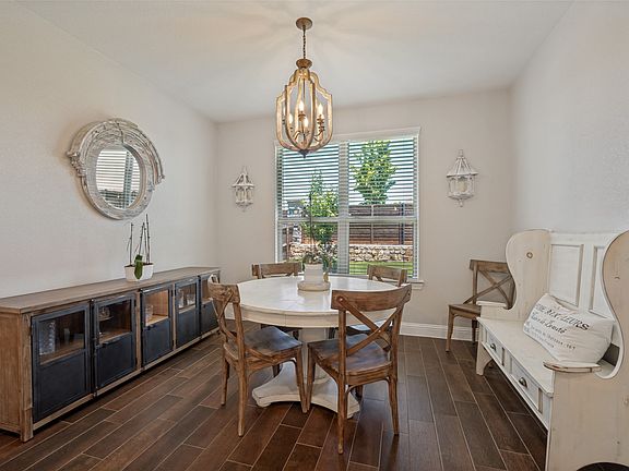4th image of 10121 Table Bluff St