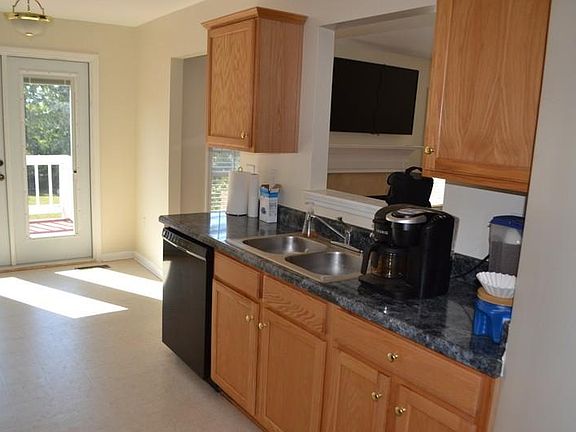 5th image of 6135 Queensdale Dr