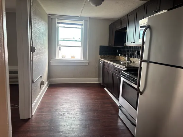 241 W Main St, Johnson City, TN