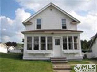 617 Blaine St, Iron Mountain, MI 49801