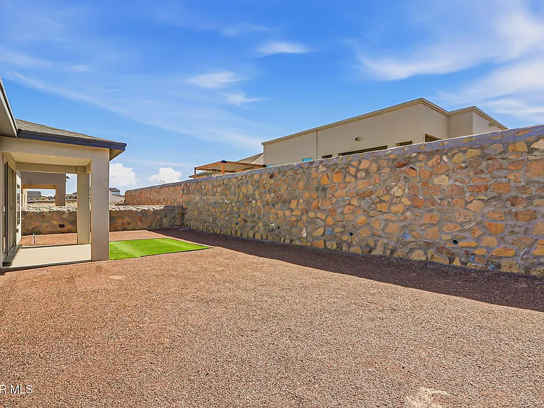 6070 Zinc Hill St — Photo 31