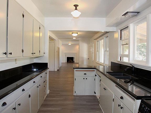Kitchen Into Sitting Rooom