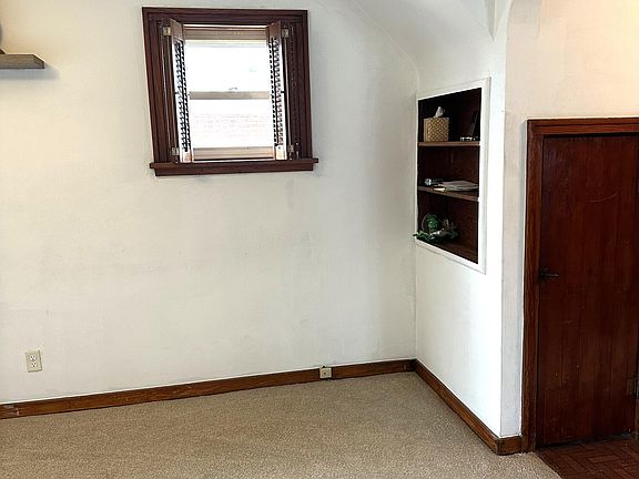 4th image of 4319 Torrence Ave