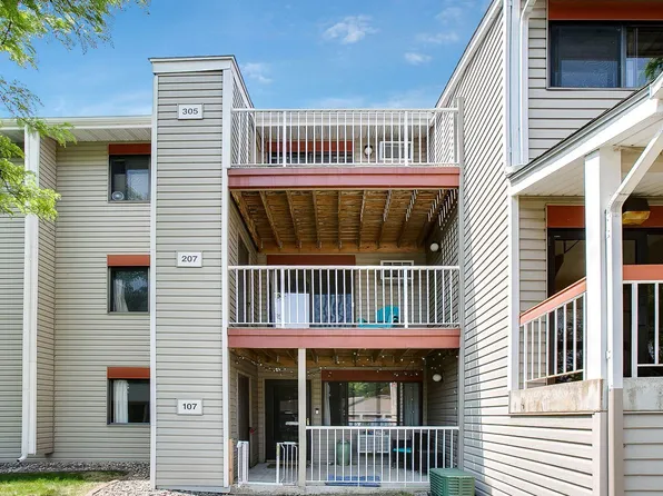 350 Shelard Pkwy Unit 207, Saint Louis Park, MN 55426