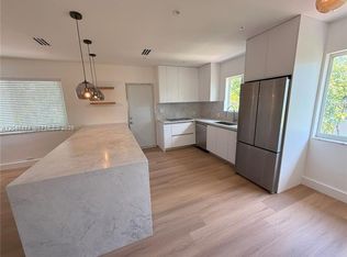 1155 98th St APT 4, Bay Harbor Islands, FL 33154