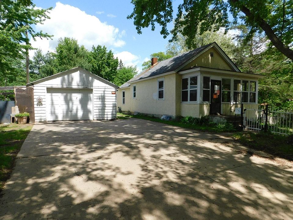 1st image of 6821 225th Ln NE