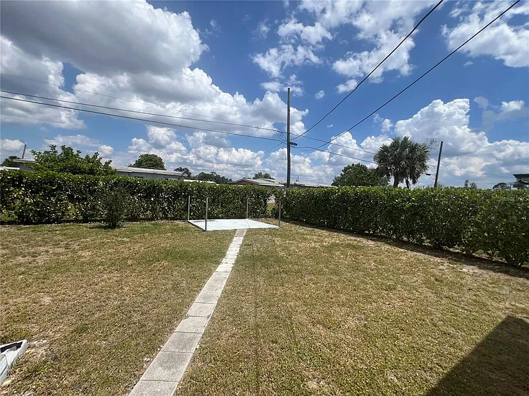 2472 Picnic St — Photo 29