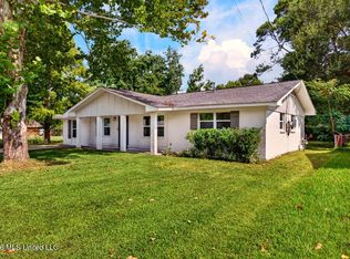 2154 Floyd Dr, Biloxi, MS 39531