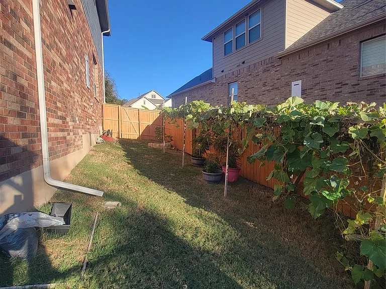 340 Cross Timbers Dr — Photo 32