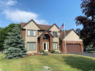 26 San Pablo Ct, East Amherst, NY
