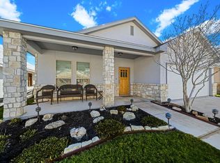 1141 Norfolk Ln, Kerrville, TX 78028