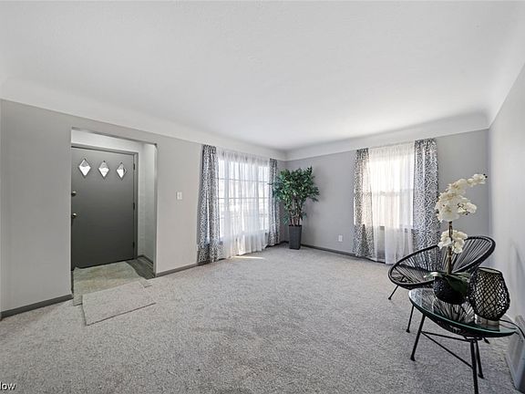 3rd image of 12700 Oakview Blvd