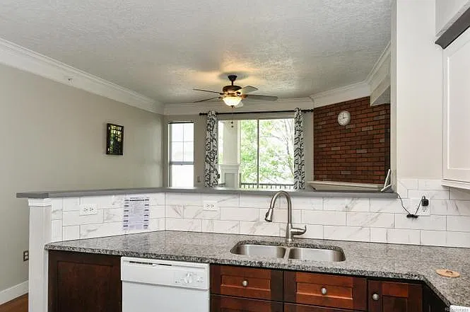 1847 Spaulding Cir — Photo 3